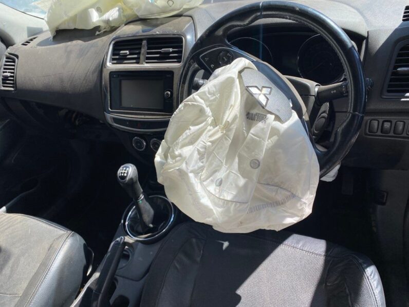 
								2015 MITSUBISHI ASX full									