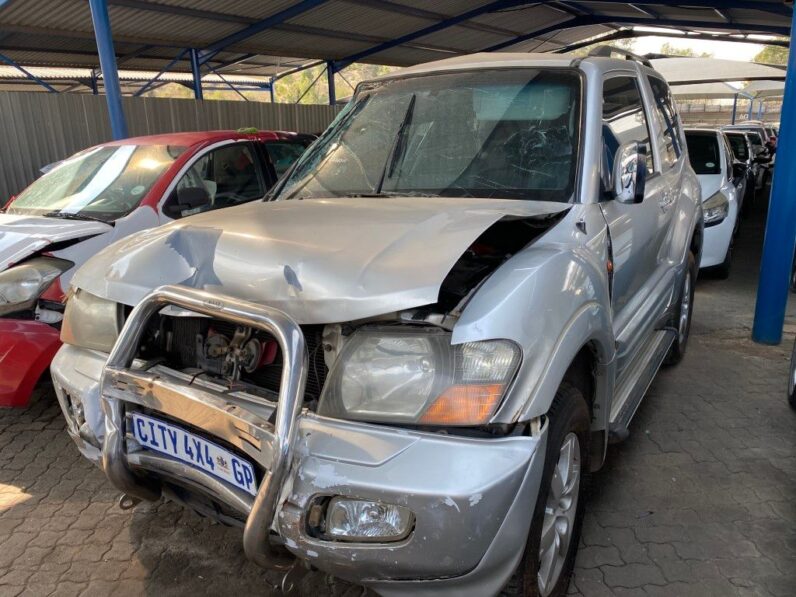 
								2002 MITSUBISHI PAJERO 3200 DI-D full									