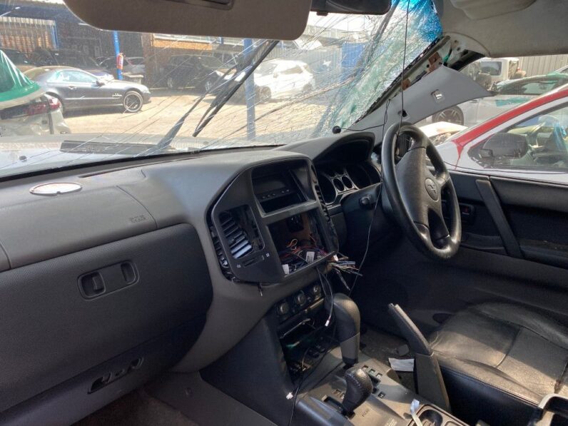 
								2002 MITSUBISHI PAJERO 3200 DI-D full									