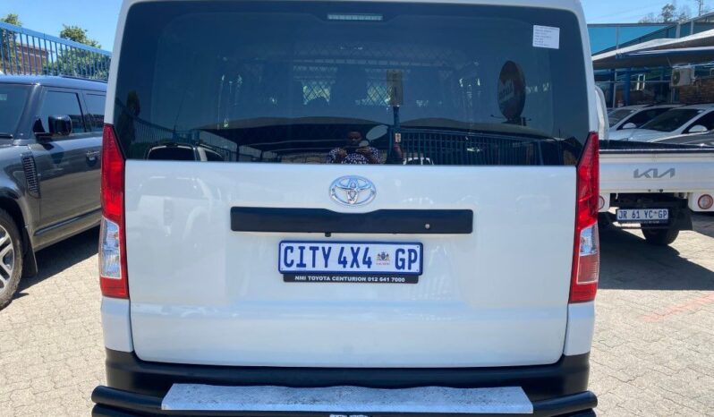 
								2023 TOYOTA QUANTUM 2.8 LWB full									