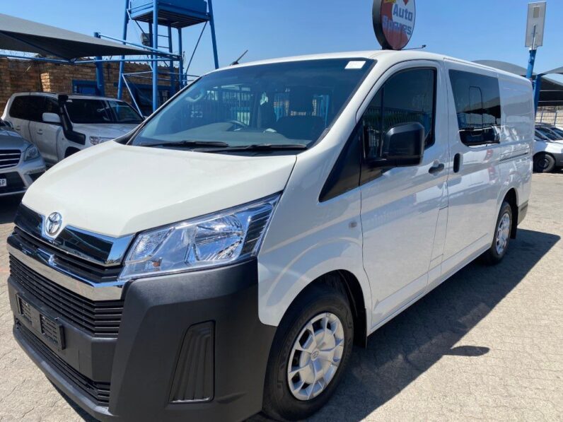 
								2023 TOYOTA QUANTUM 2.8 LWB full									