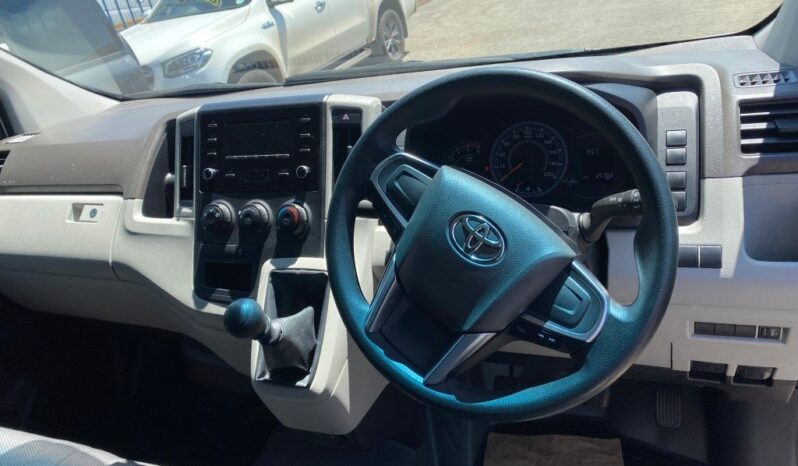 
								2023 TOYOTA QUANTUM 2.8 LWB full									