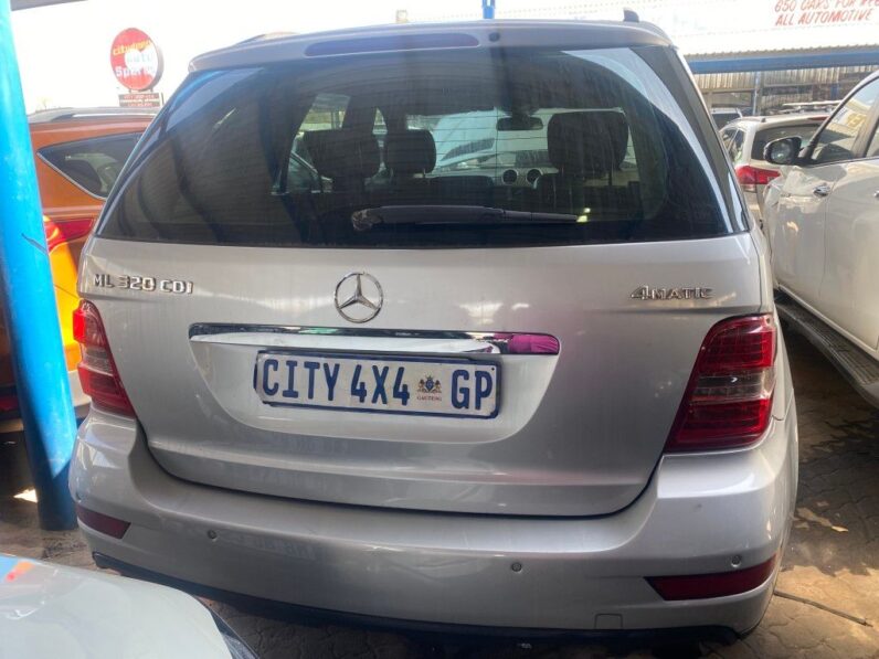 
								2009 MERCEDES BENZ ML320 CDi full									