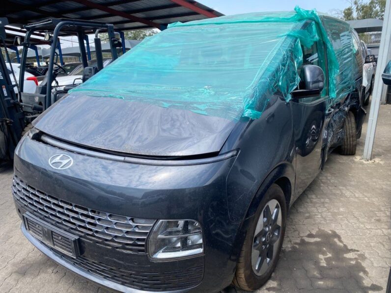 
								2023 HYUNDAI STARIA 9 SEATER full									