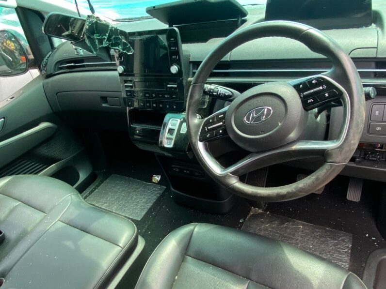 
								2023 HYUNDAI STARIA 9 SEATER full									