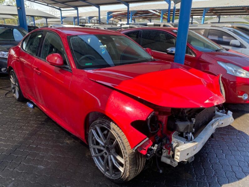 
								2017 ALFA ROMEO GIULIA full									