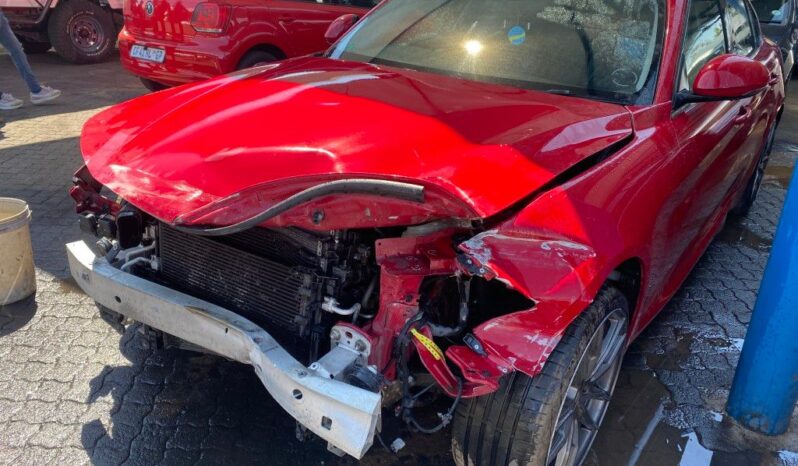 
								2017 ALFA ROMEO GIULIA full									