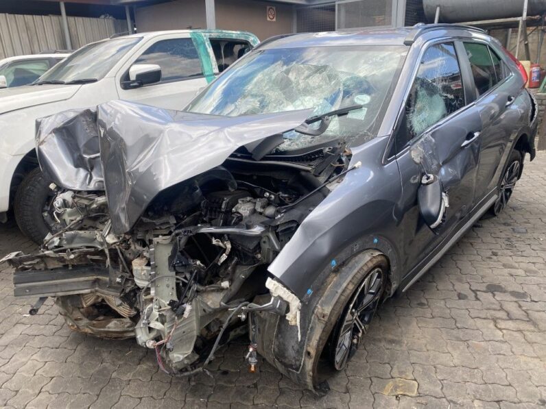 
								2021 MITSUBISHI ECLIPSE CROSS full									