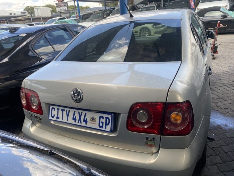 
								2010 VW POLO VIVO full									