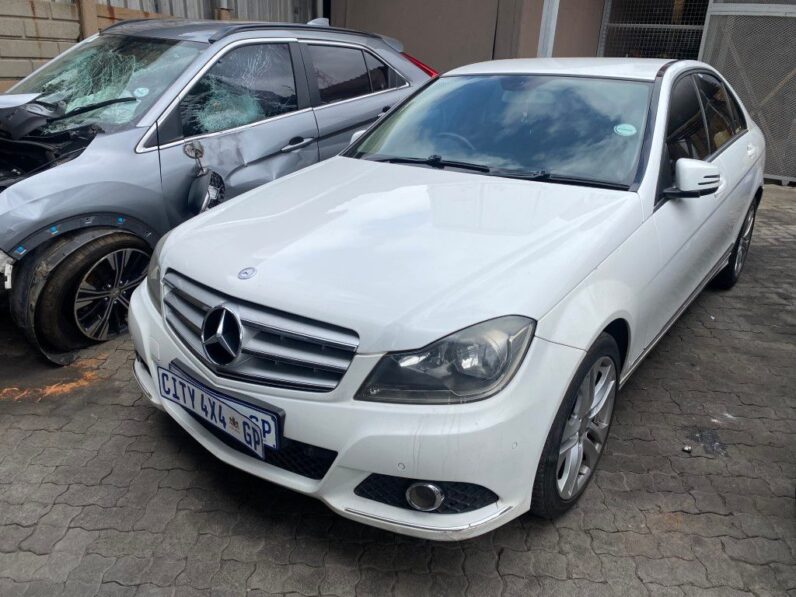 
								2012 MERCEDES BENZ C180 full									