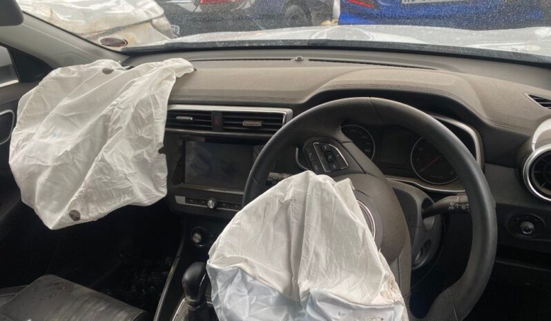 
								2025 MG ZS 1.5 DELUX full									