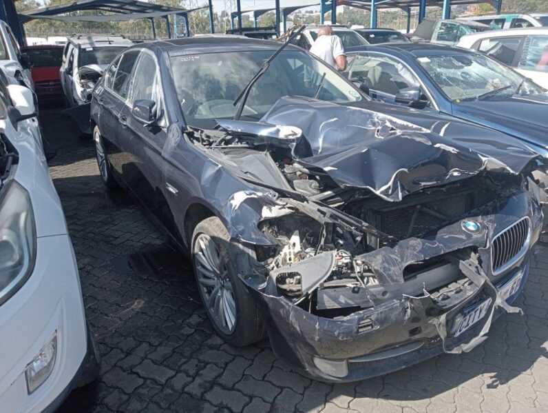 
								2010 BMW 528i A/T full									