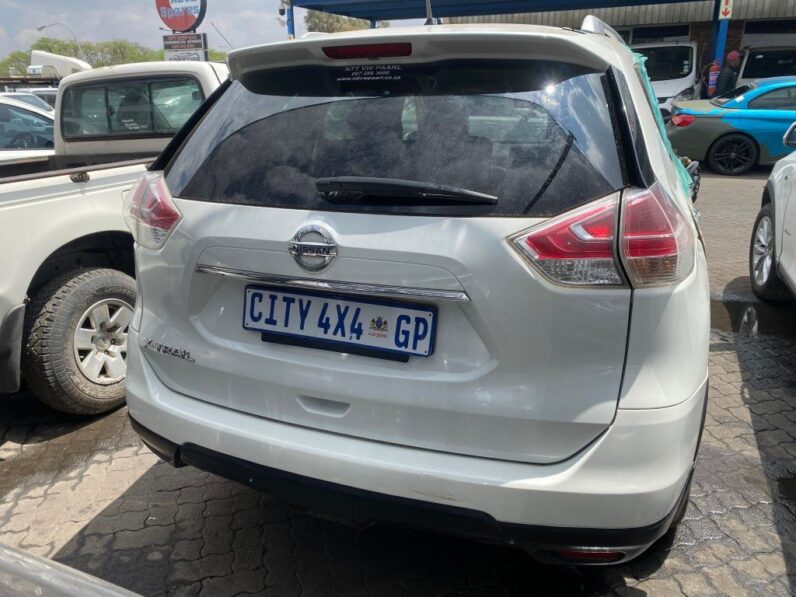 
								2015 NISSAN X TRAIL 2.5 SE 4X4 full									