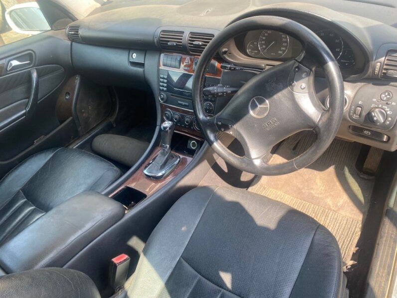 
								2005 MERCEDES BENZ C200K ESTATE full									