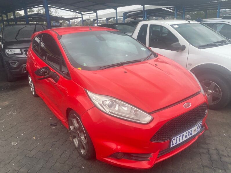 
								2014 FORD FIESTA full									