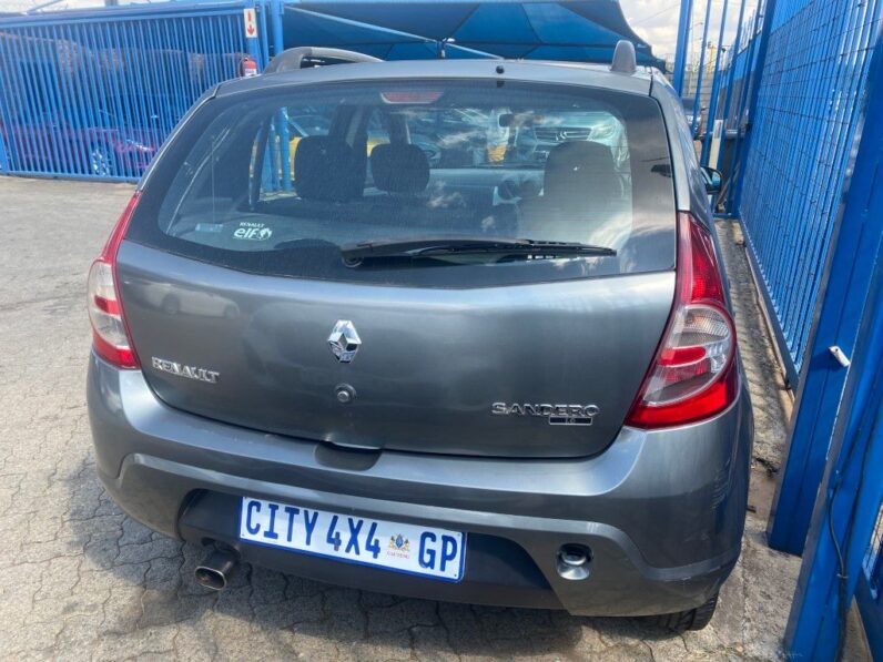 
								2014 RENAULT SANDERO full									