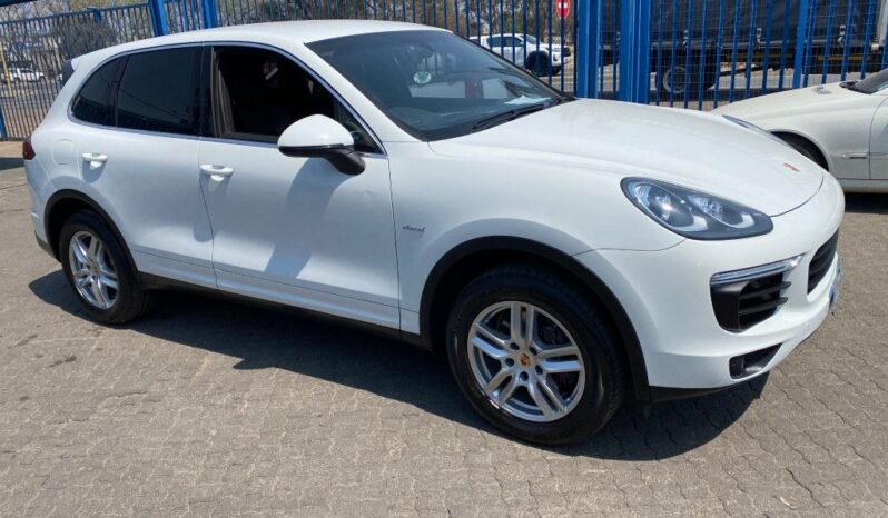 
								2015 PORSCHE CAYENNE full									