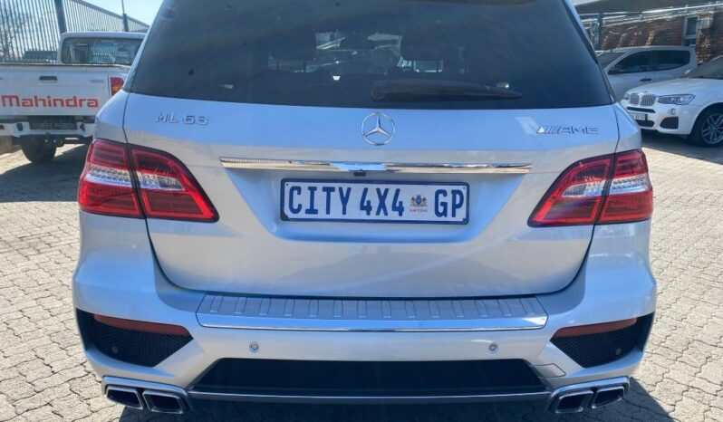 
								2013 MERCEDES BENZ ML63 AMG full									