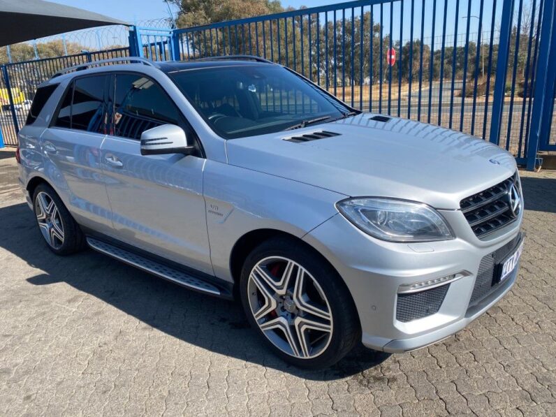 
								2013 MERCEDES BENZ ML63 AMG full									