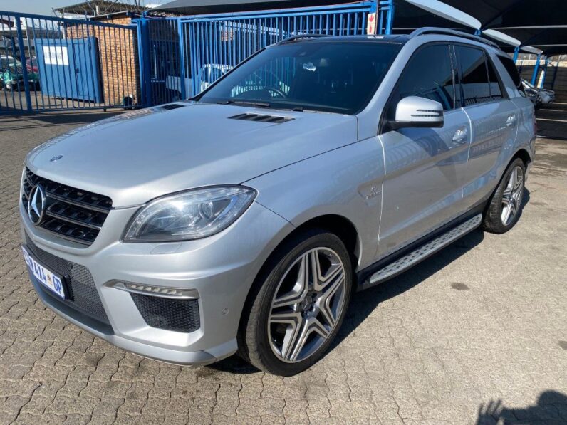 
								2013 MERCEDES BENZ ML63 AMG full									