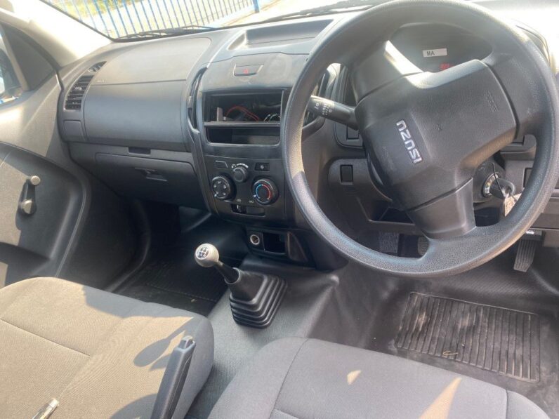 
								2024 ISUZU DMAX 250C full									
