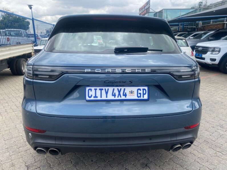 
								2019 PORSCHE CAYENNE S full									