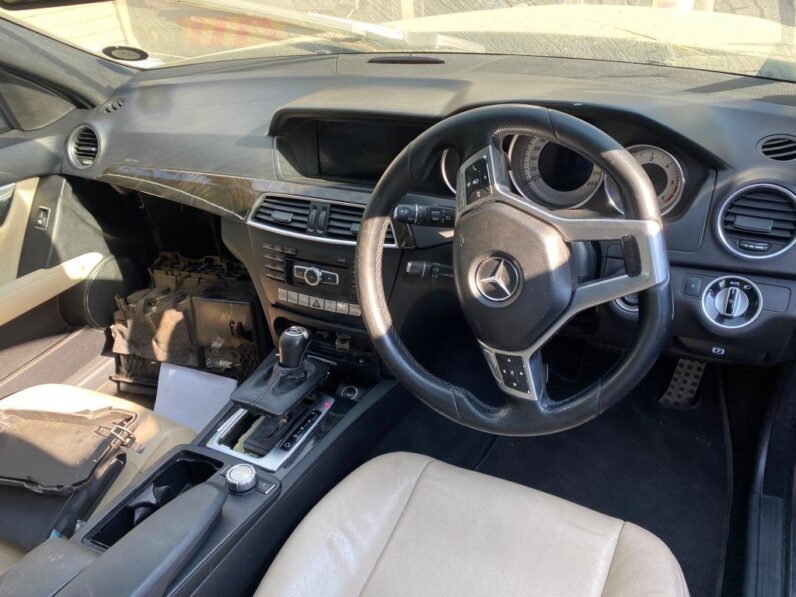 
								2012 MERCEDES BENZ C200 CDi full									