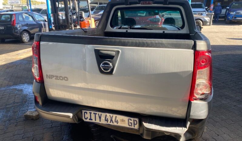 
								2021 NISSAN NP200 1.6 A/C full									