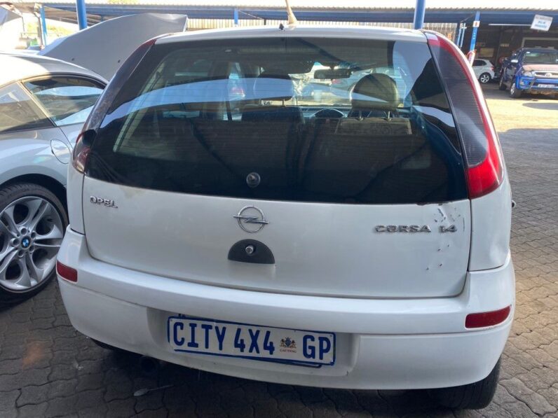 
								2004 OPEL CORSA 1.4 full									