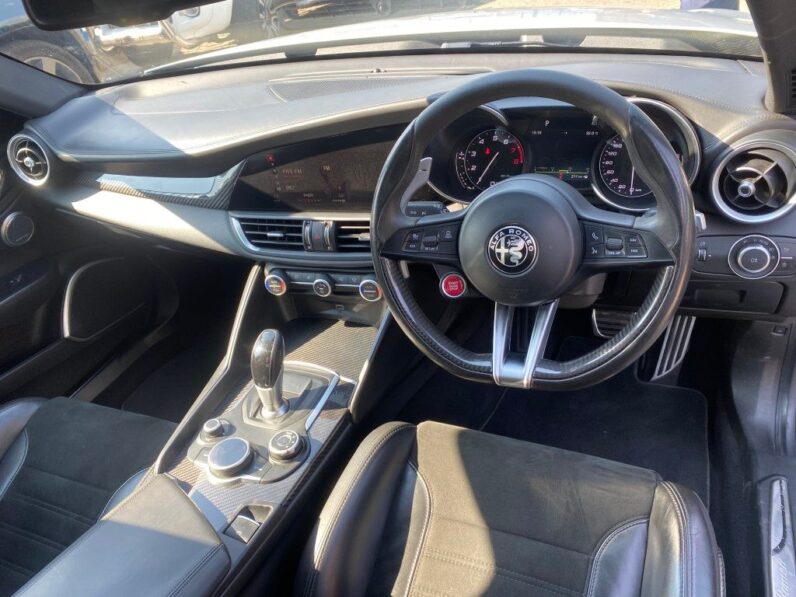 
								2017 ALFA ROMEO GIULIA full									