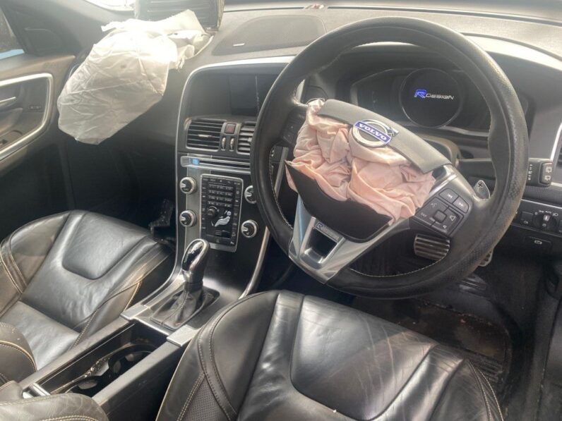 
								2017 VOLVO XC60 /R full									