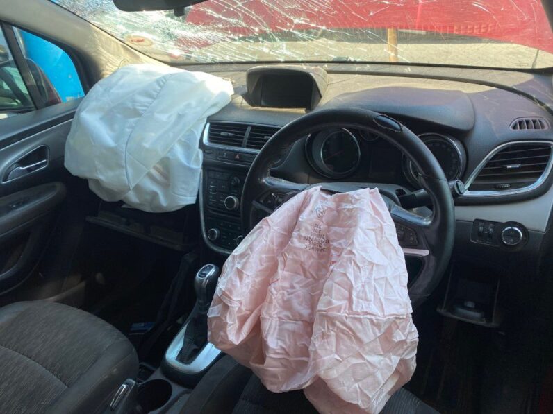 
								2016 OPEL MOKKA X 1.4T full									