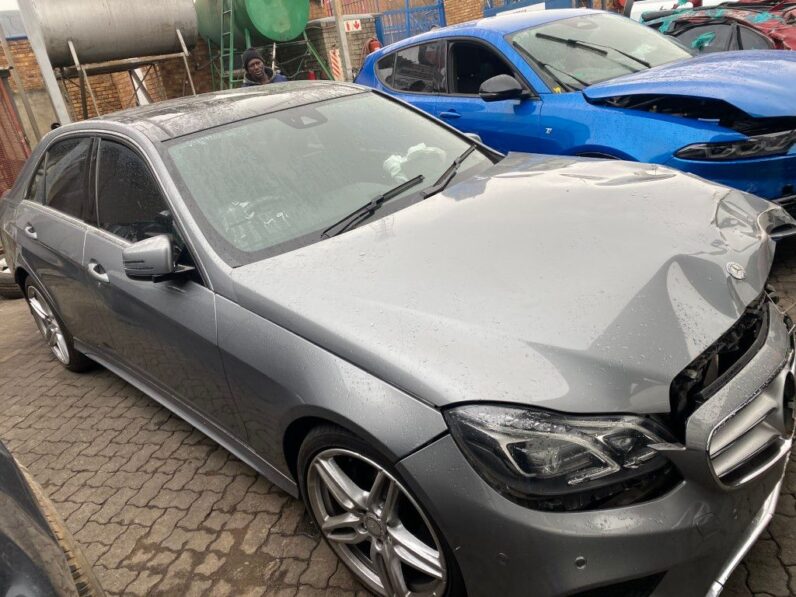 
								2015 MERCEDES BENZ E250 full									