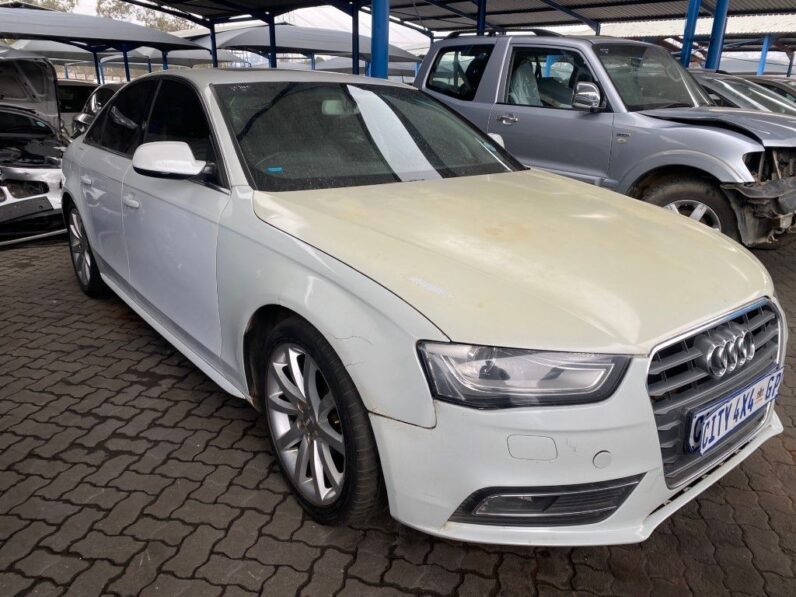 
								2013 AUDI A4 2.0 TURBO full									