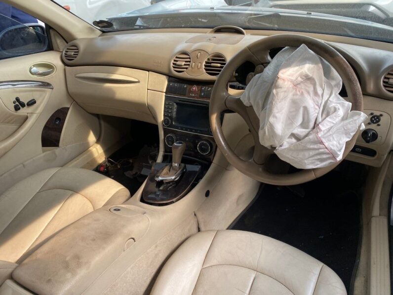 
								2005 MERCEDES BENZ A209 full									