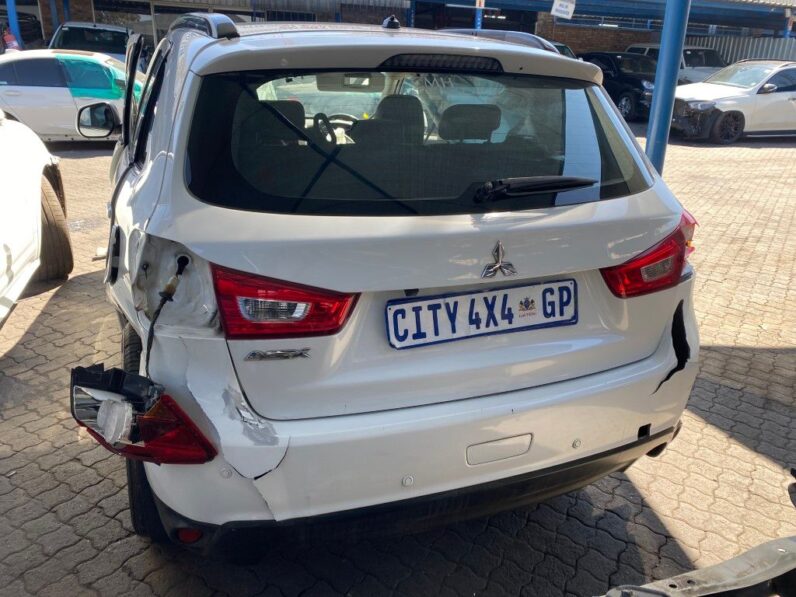 
								2015 MITSUBISHI ASX full									