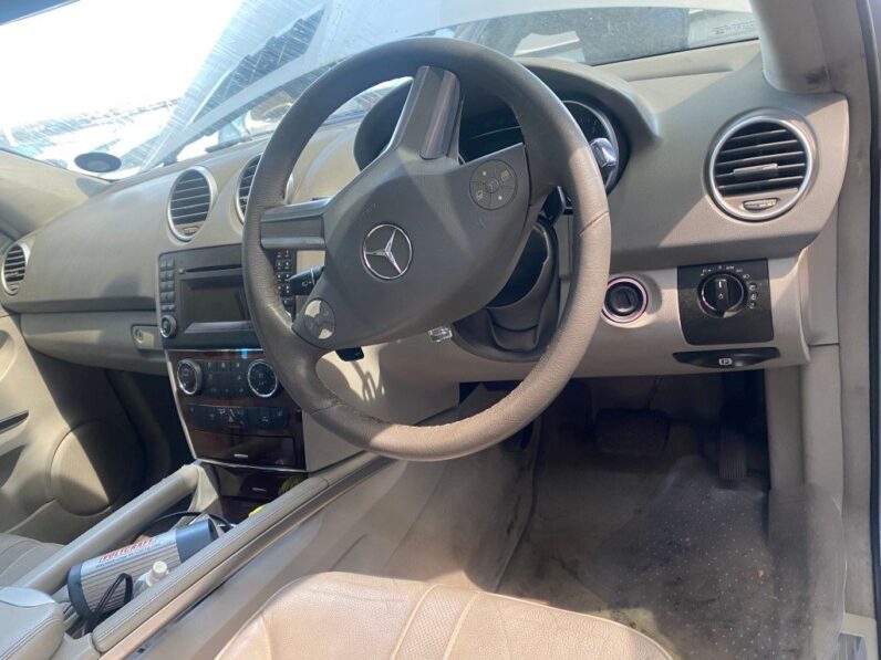 
								2009 MERCEDES BENZ ML320 CDi full									