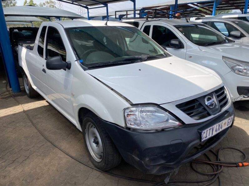 
								2023 NISSAN NP200 full									