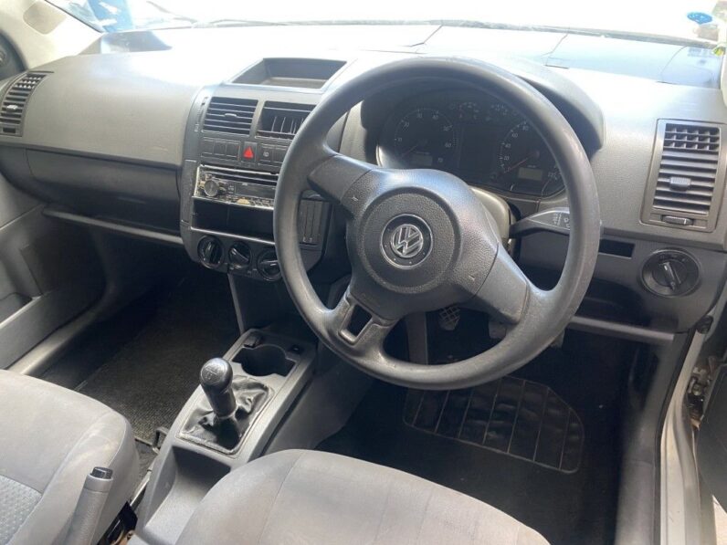
								2010 VW POLO VIVO full									