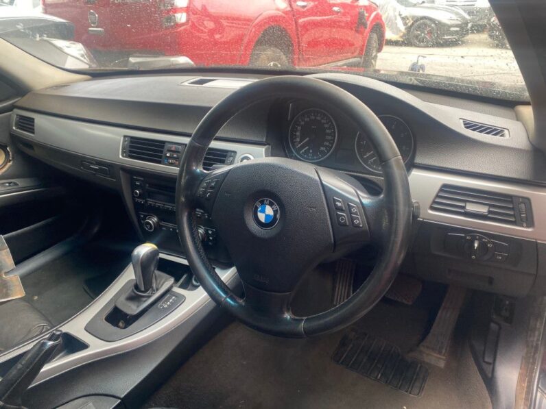 
								2007 BMW 320i full									