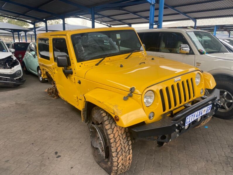 
								2015 JEEP WRANGLER SAHARA 3.6 V6 full									