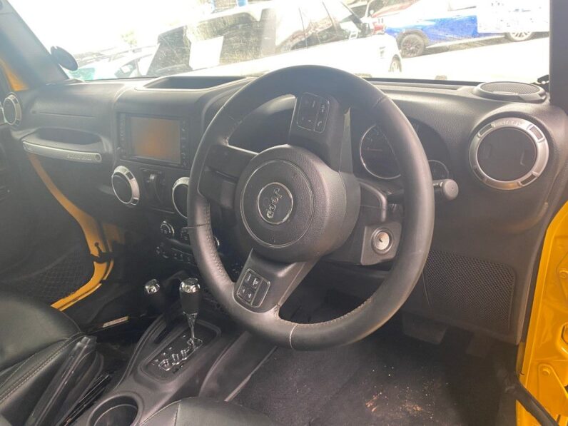 
								2015 JEEP WRANGLER SAHARA 3.6 V6 full									