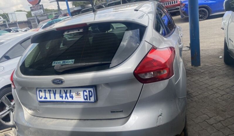 
								2016 FORD FOCUS 1.0 ECOBOOST full									