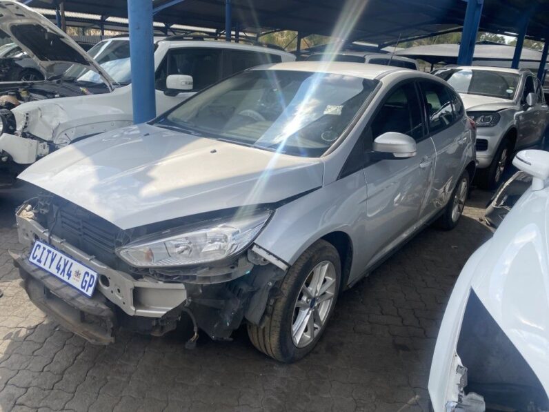 
								2016 FORD FOCUS 1.0 ECOBOOST full									