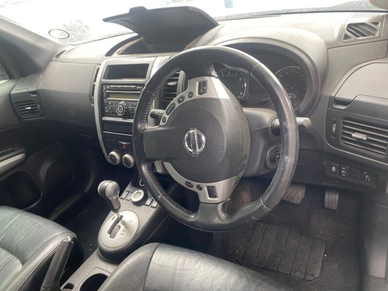 
								2012 NISSAN X-TRAIL 2.5 CVT LE full									