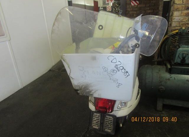 
								2016 VESPA 150 SCOOTER full									