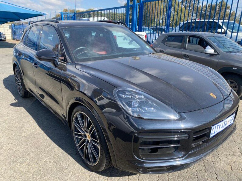 
								2020 PORSCHE CAYENNE TURBO full									