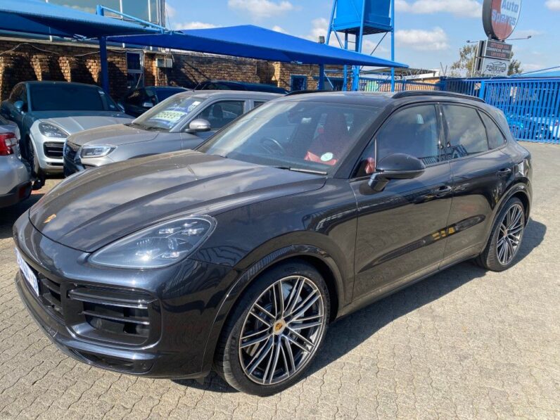 
								2020 PORSCHE CAYENNE TURBO full									