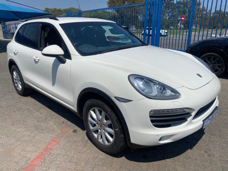 
								2011 PORSCHE CAYENNE DIESEL TIP full									