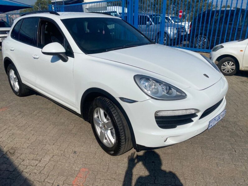 
								2012 PORSCHE CAYENNE full									